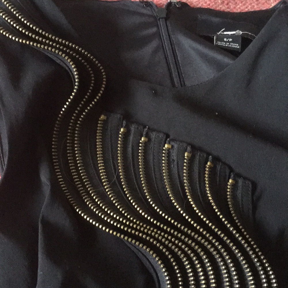 Fun Zipper Dress - Picture 3 of 3